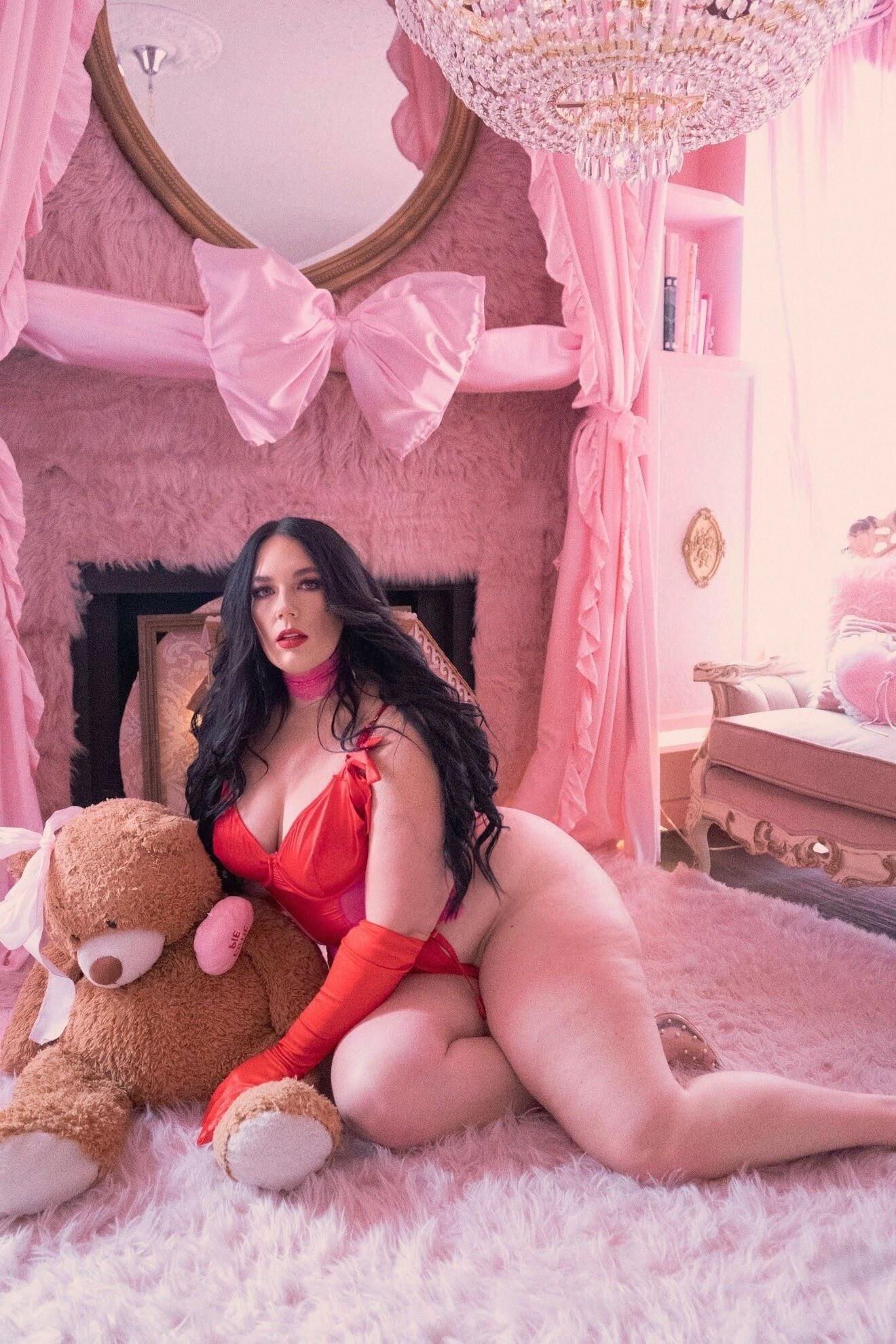 ALX Huge Ass Gorgeous Singer BBW Anal Girl Mixed Hot Photos
