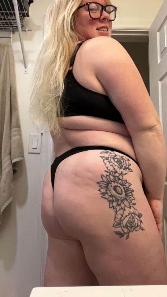BBW Hotwife Carrie