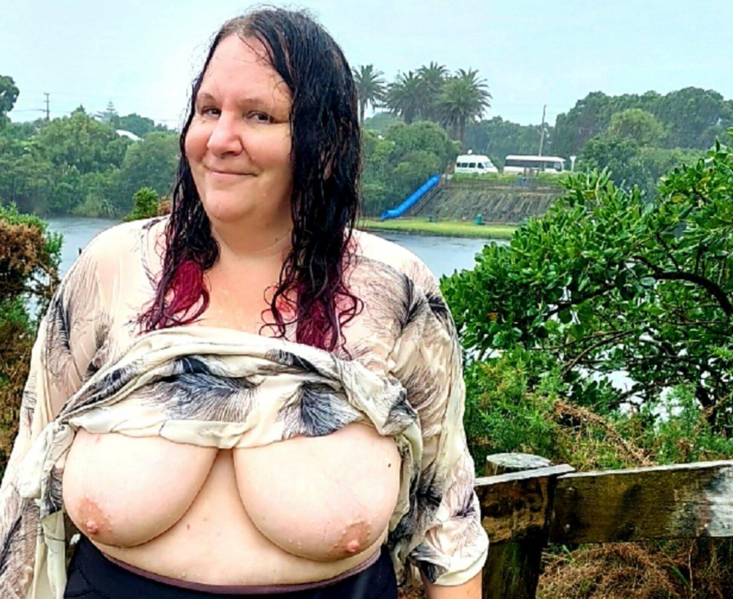 Kiwi Slut Monster Tits