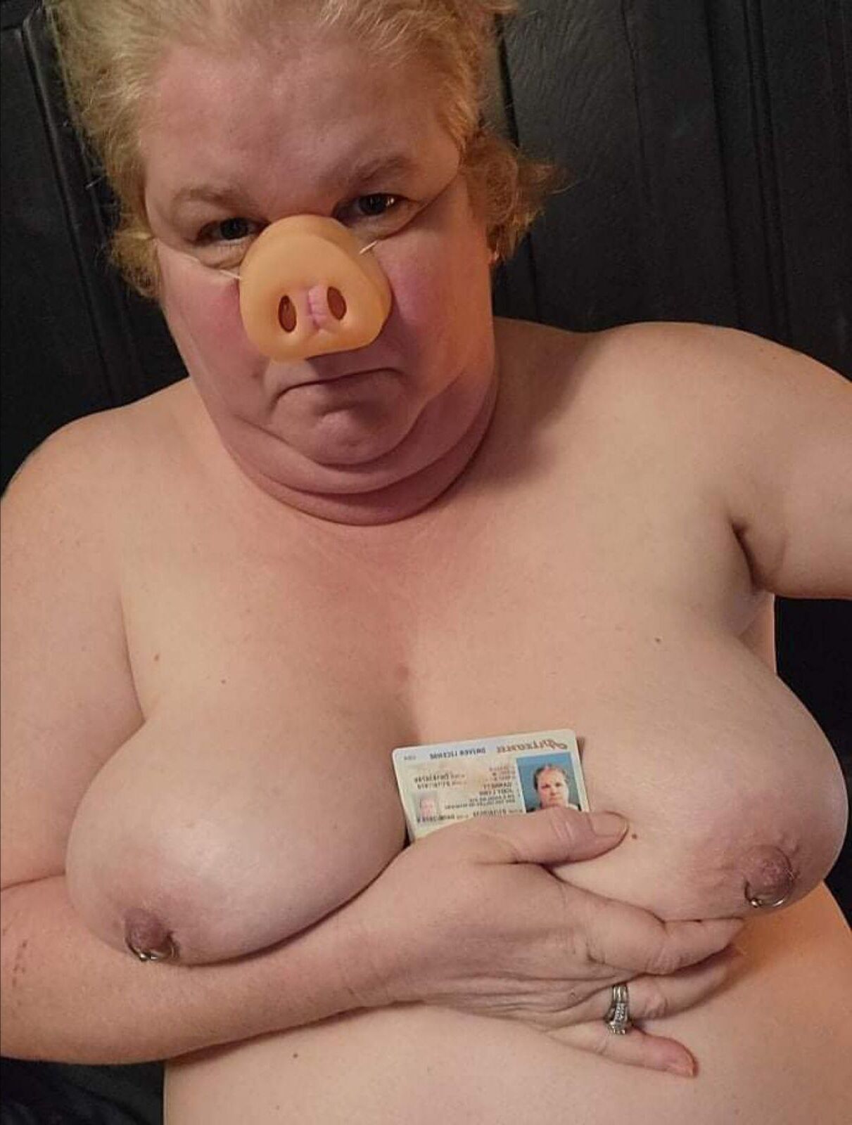 Sexy Exposed Pig Jody LG from the USA