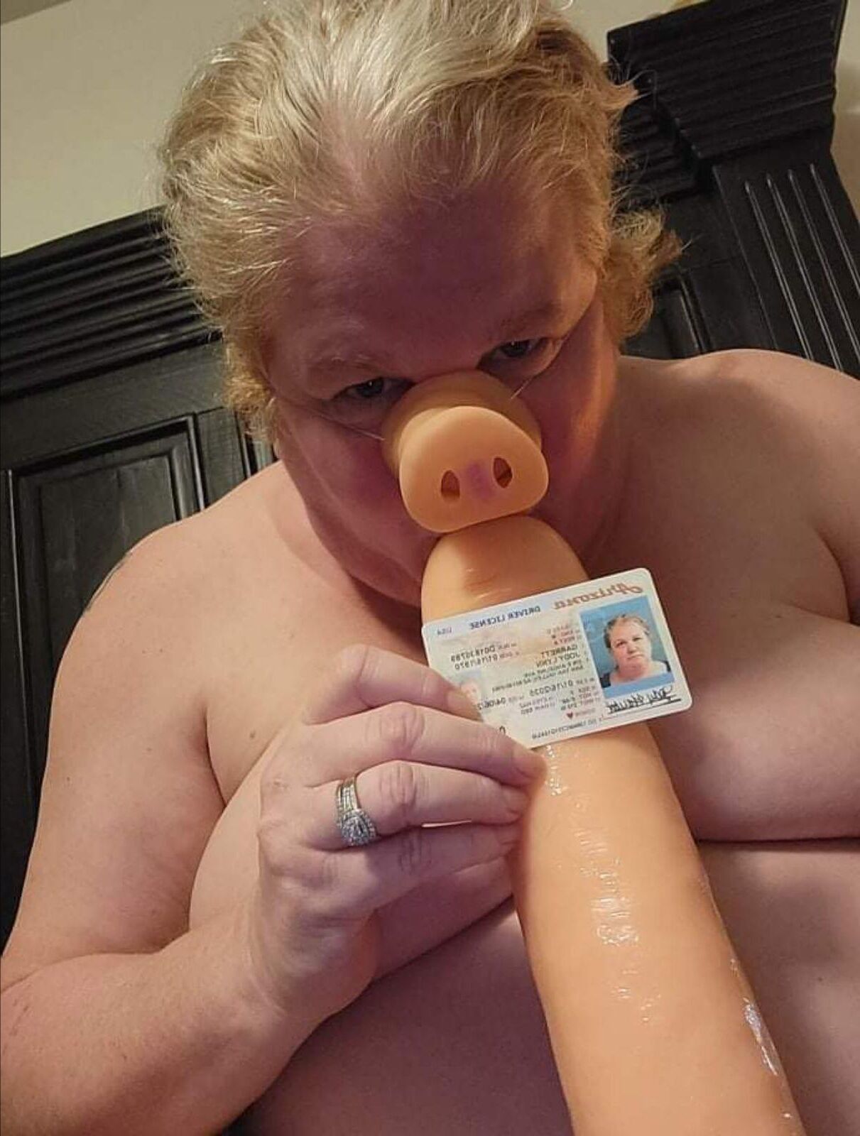 Sexy Exposed Pig Jody LG from the USA