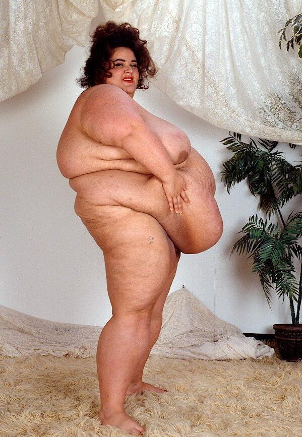 SSBBW EARTHA QUAKE LEGENDARY QUEEN