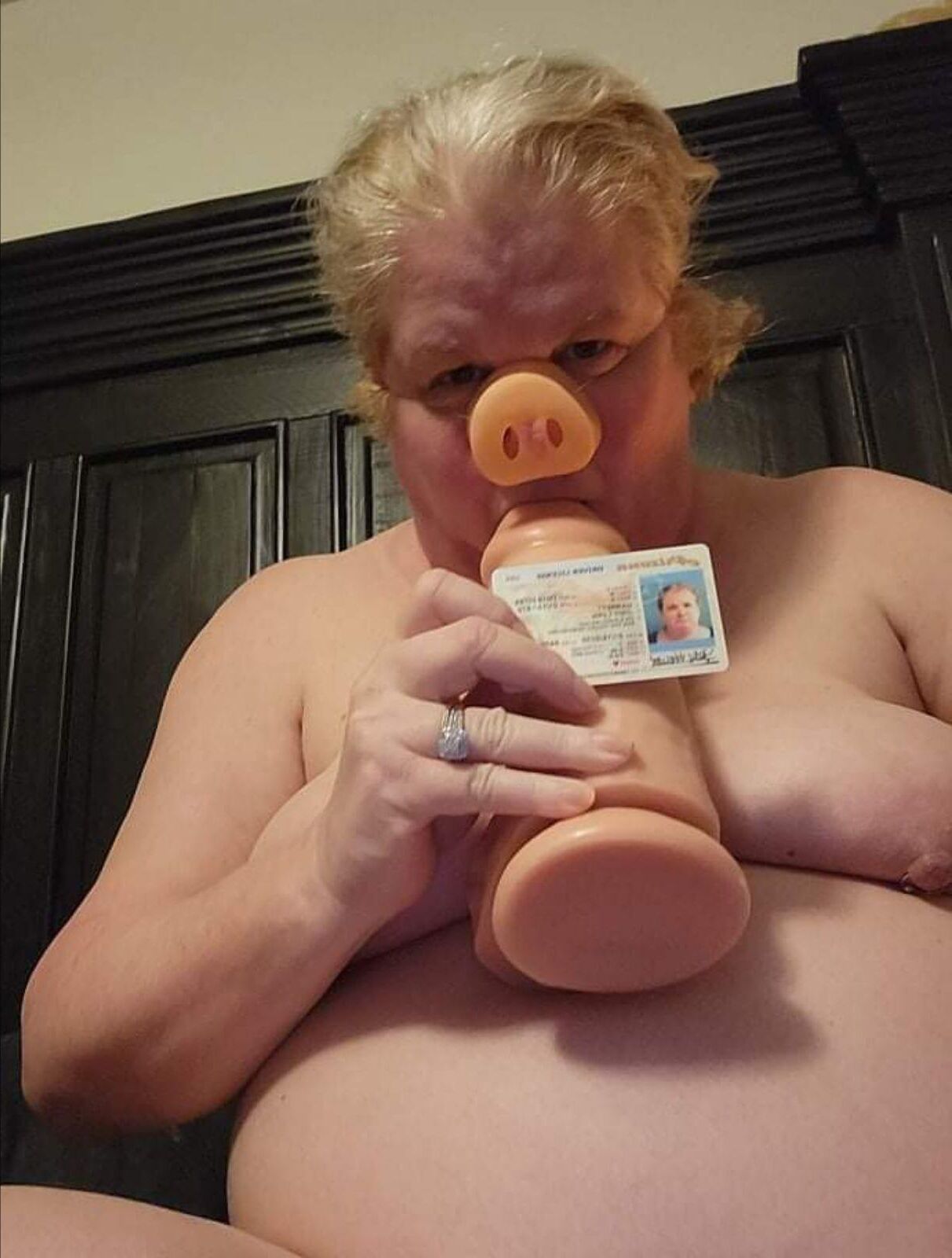 Sexy Exposed Pig Jody LG from the USA