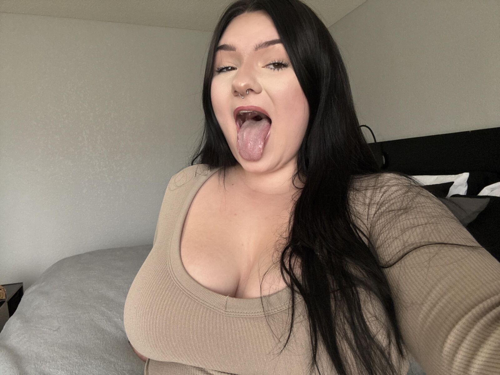 Renea Big Ass Big Boobs Brunette BBW Girl Mixed Hot Shots