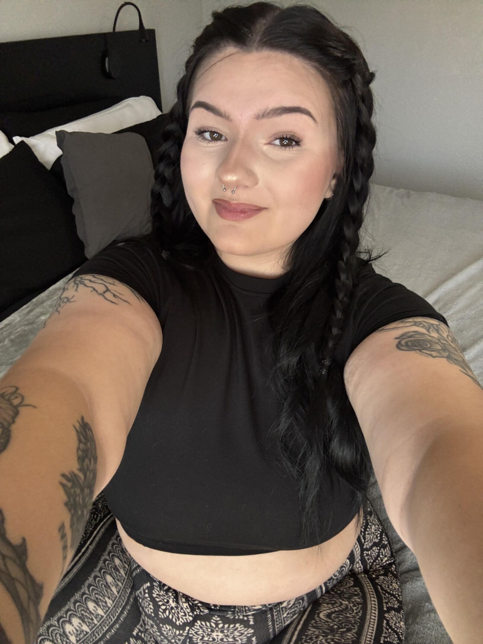Renea Big Ass Big Boobs Brunette BBW Girl Mixed Hot Shots