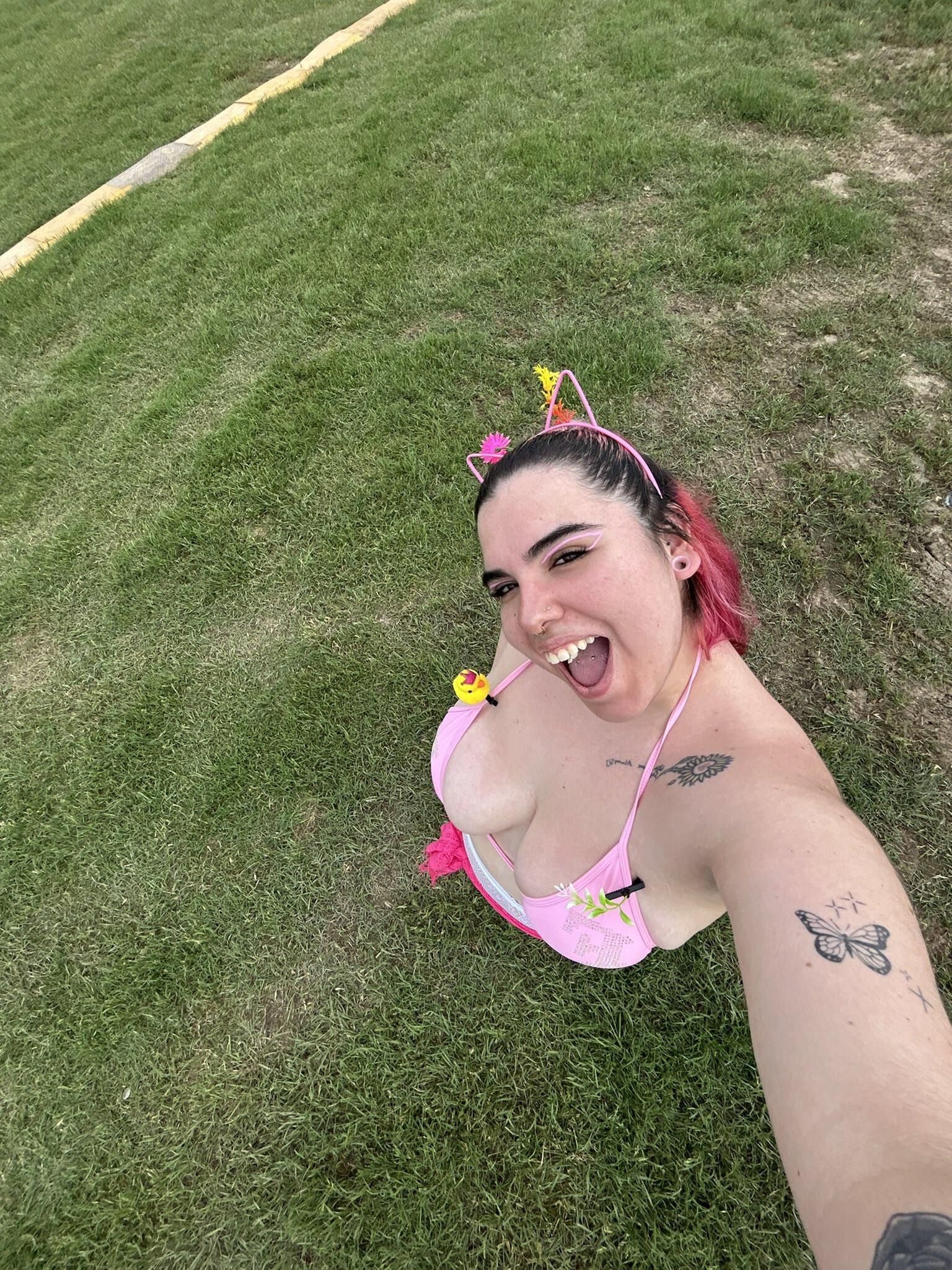 ダニの巨大なおっぱい大きなお尻ビューティーbbwラテンガールミックスホットショット