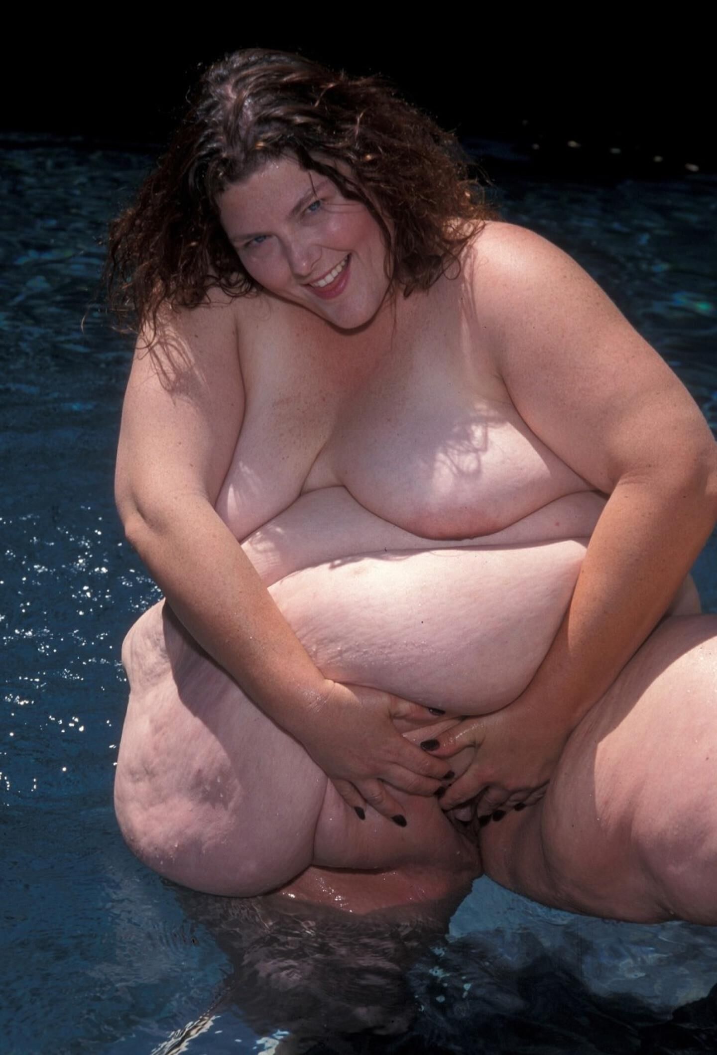 BBW BRIDGET FAT BELLY LIFE GUARD 