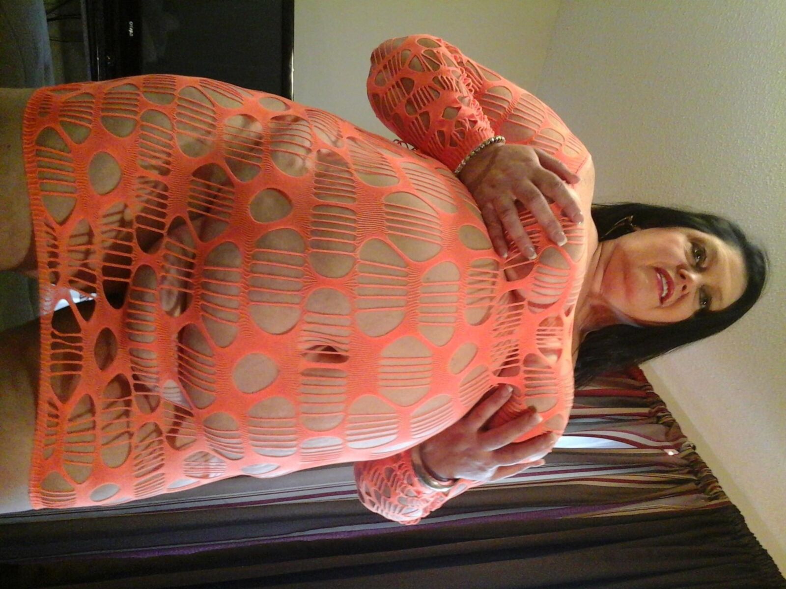 Plump MILF TITS OUT Tuesday 