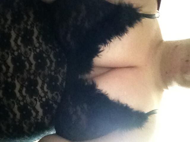 Random Tits