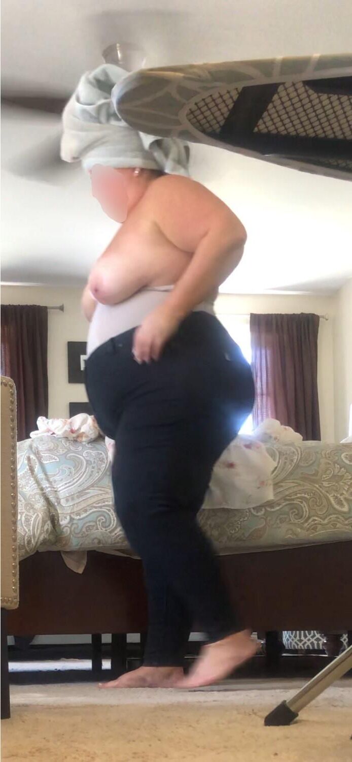 BBW Wife Side Boob