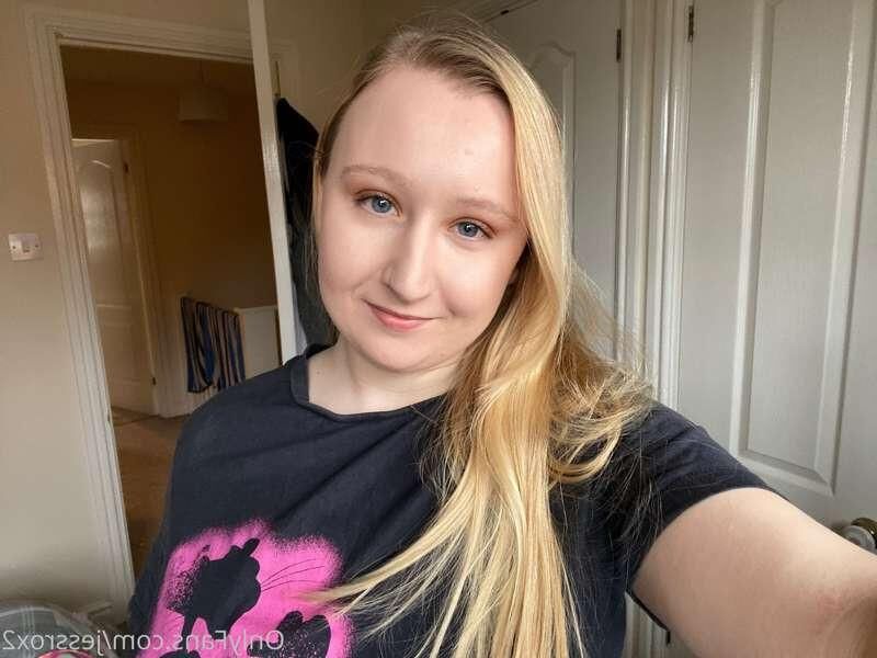 A bit chubby blonde Jess from UK