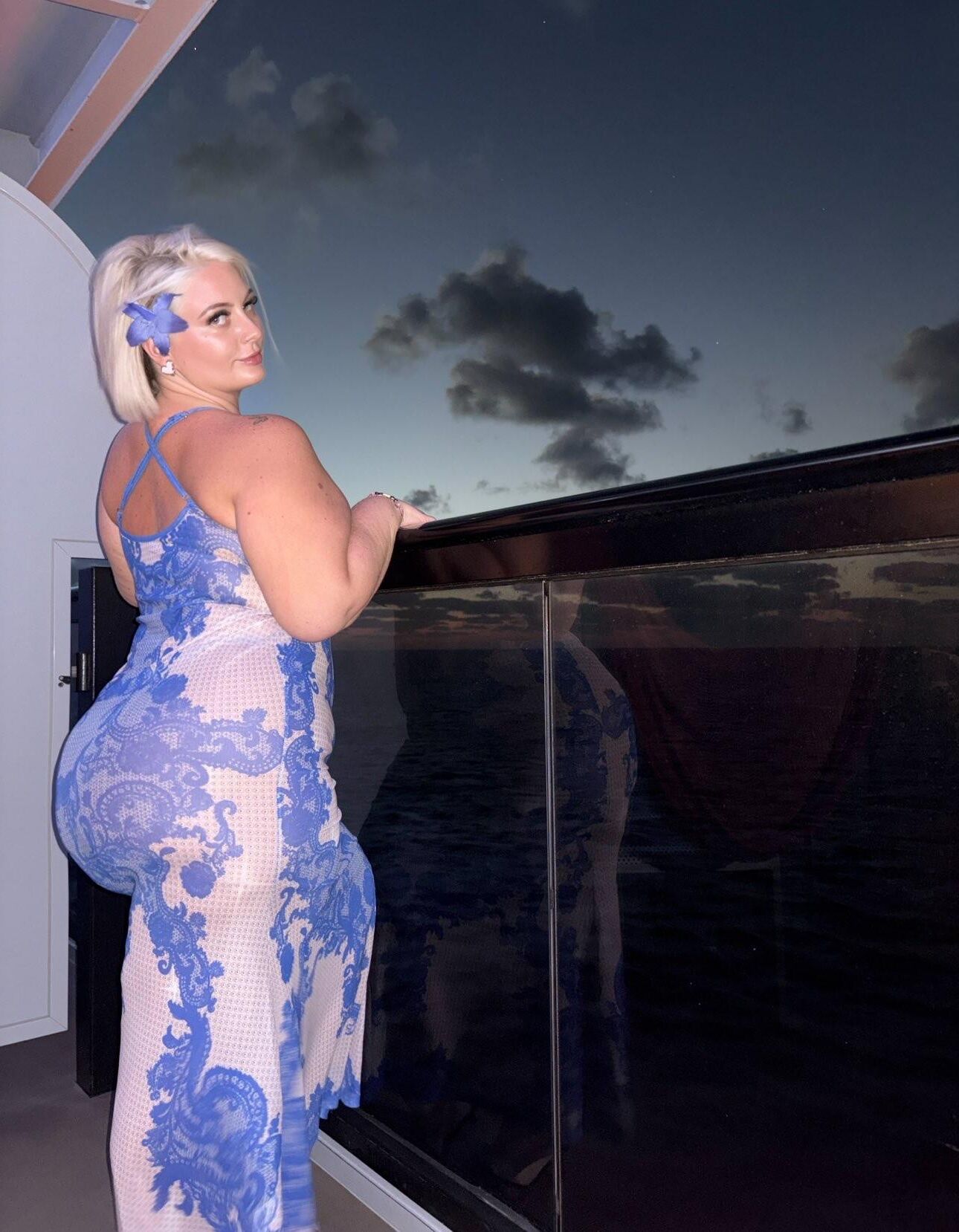 Haley Big Ass Большие сиськи великолепная блондинка BBW Girl смешанные горячие выстрелы