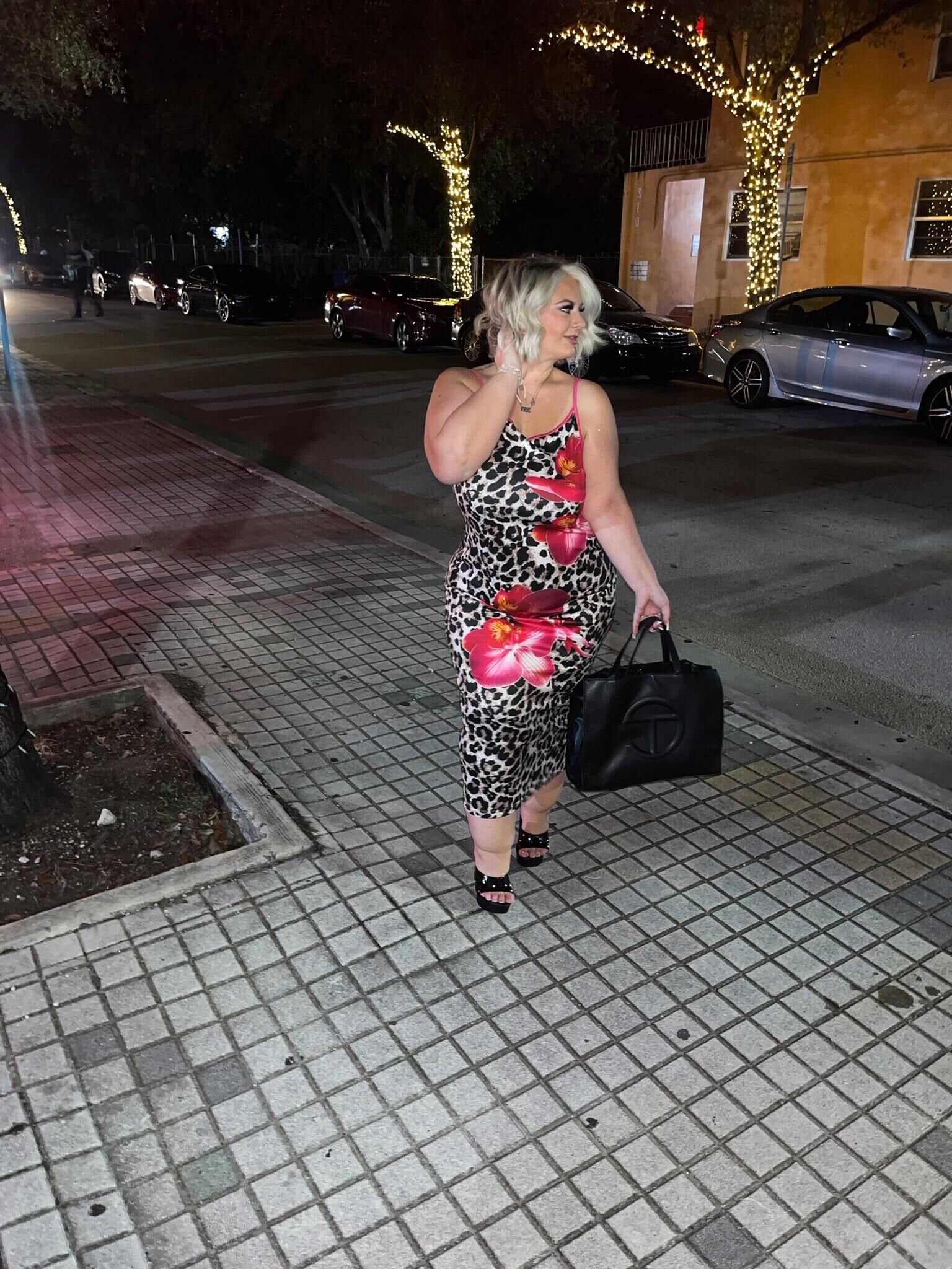 Haley Big Ass Большие сиськи великолепная блондинка BBW Girl смешанные горячие выстрелы