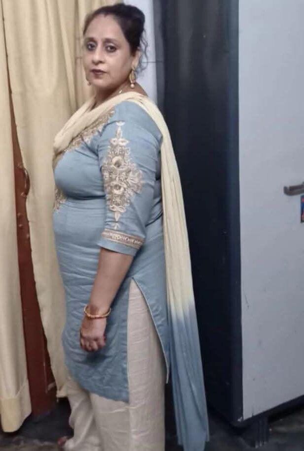 Desi milfs