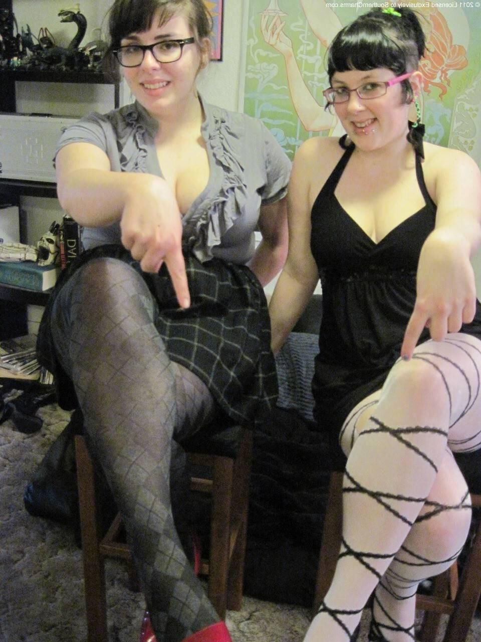 Две занудные девушки BBW