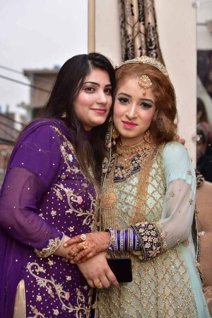 Desi milfs