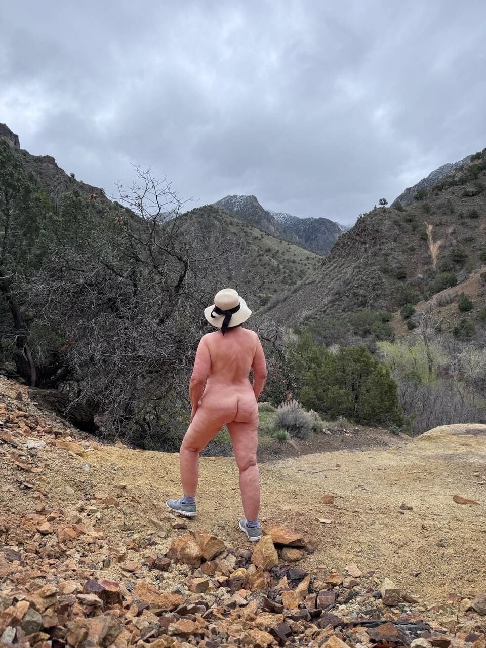 Chubby Milf Exposed Outdoors