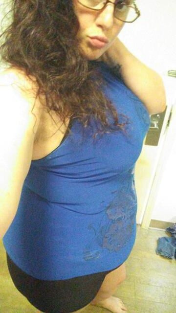 KY Lvl Cute Belly Redhead