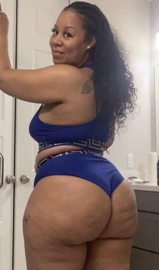 Sexy Black GILF