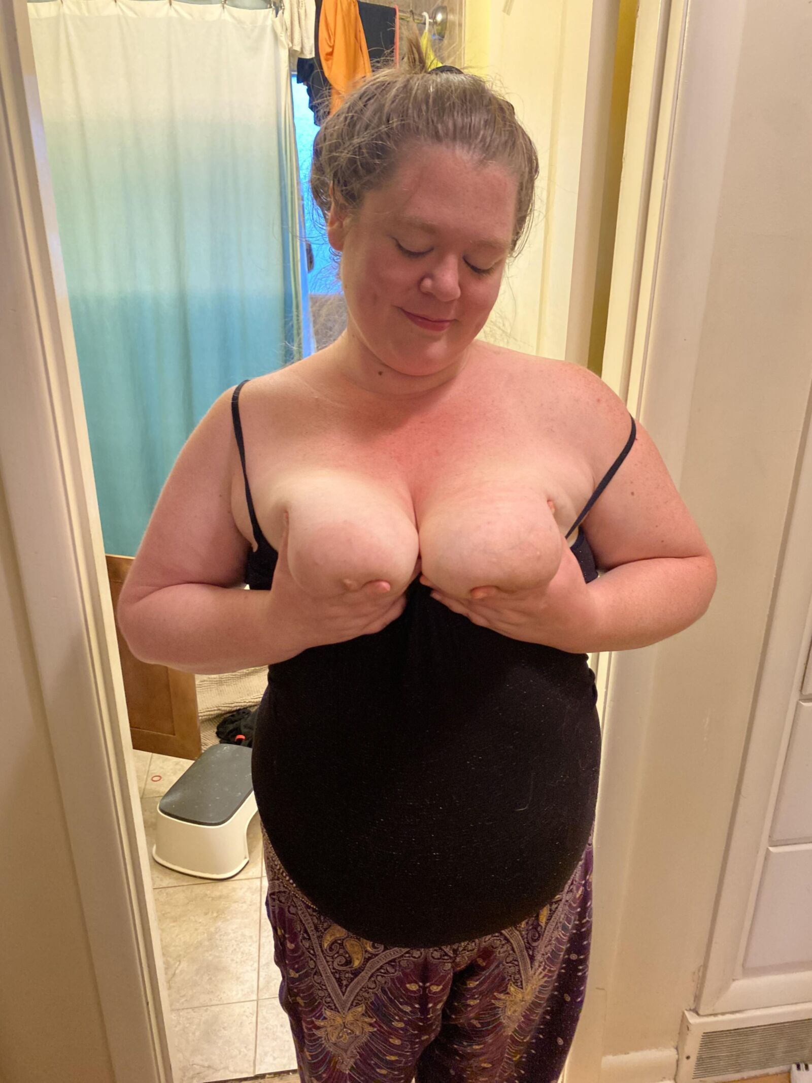 Peitos no corredor
