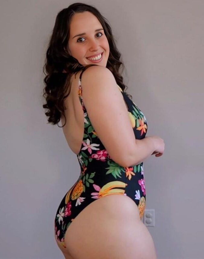 Belezas de tesão no maiô