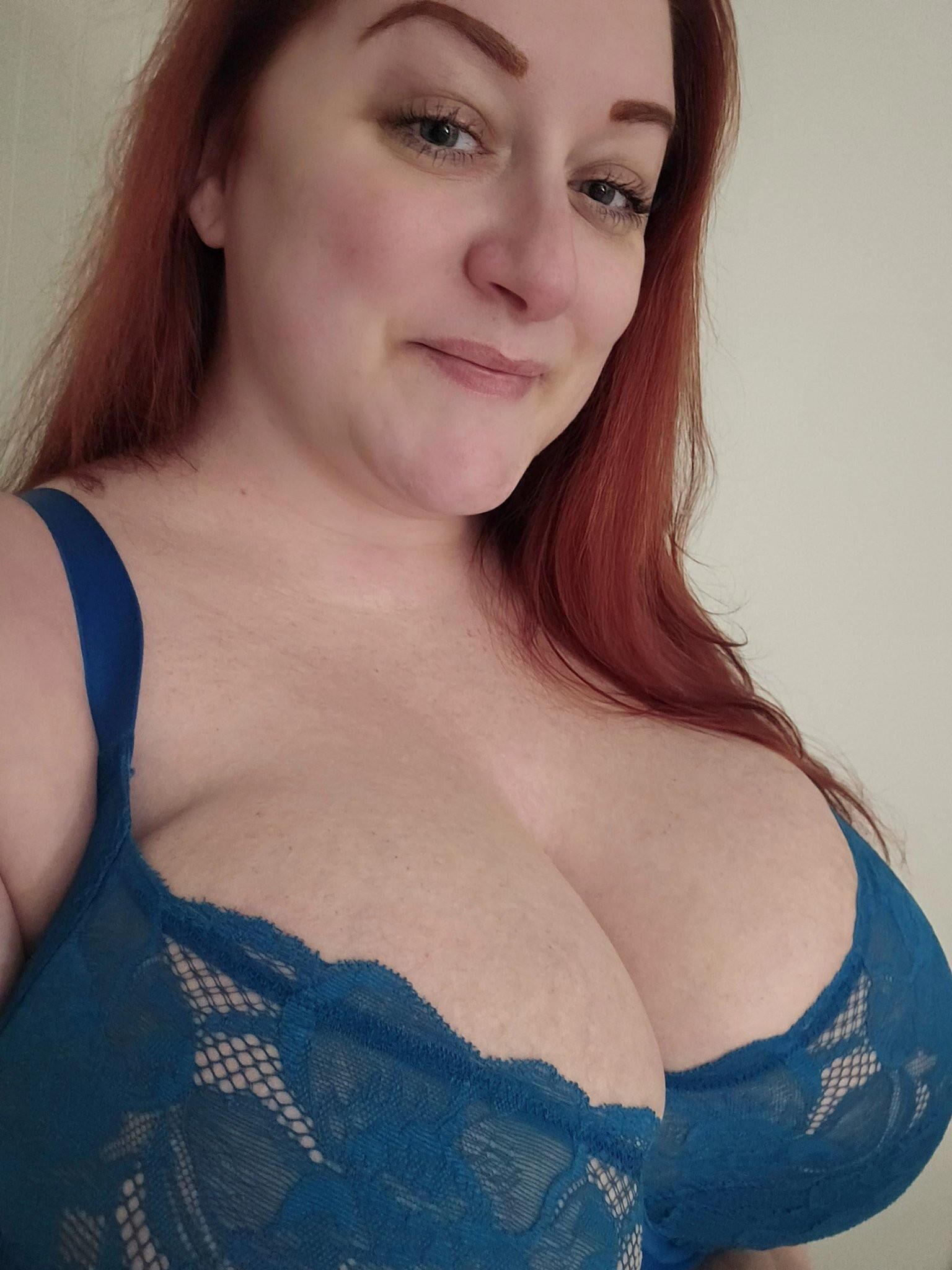 Senhoras parecendo deliciosas galeria de lingerie