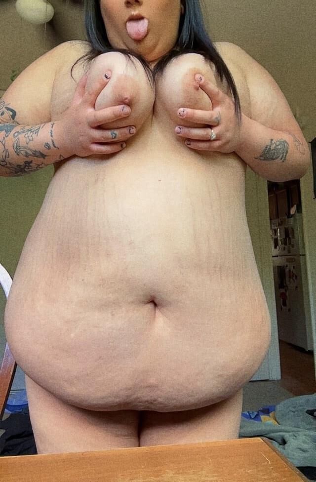 Just Some Nice Fat Belly Hang