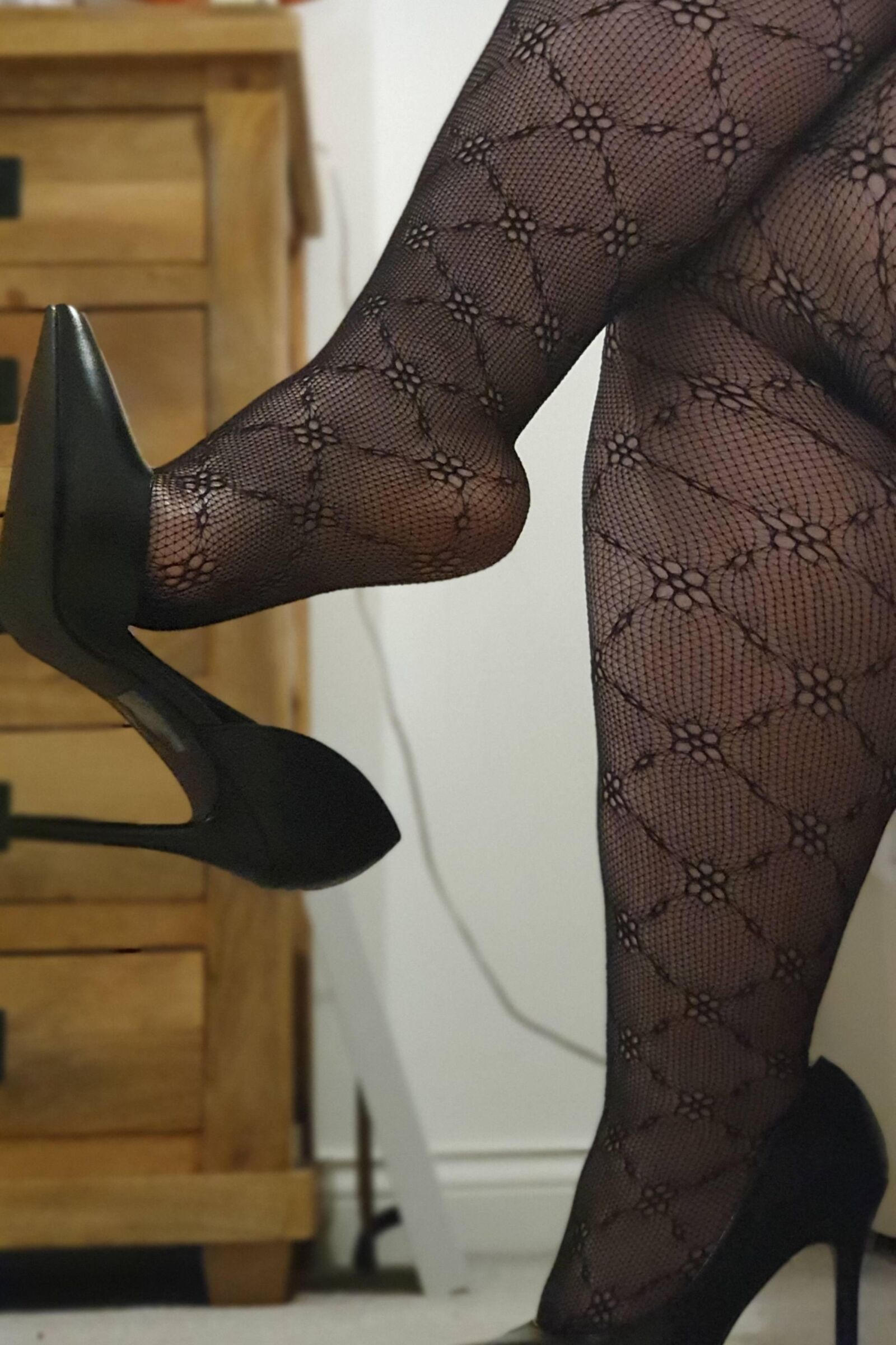 Shoe Dangling & Heel Popping