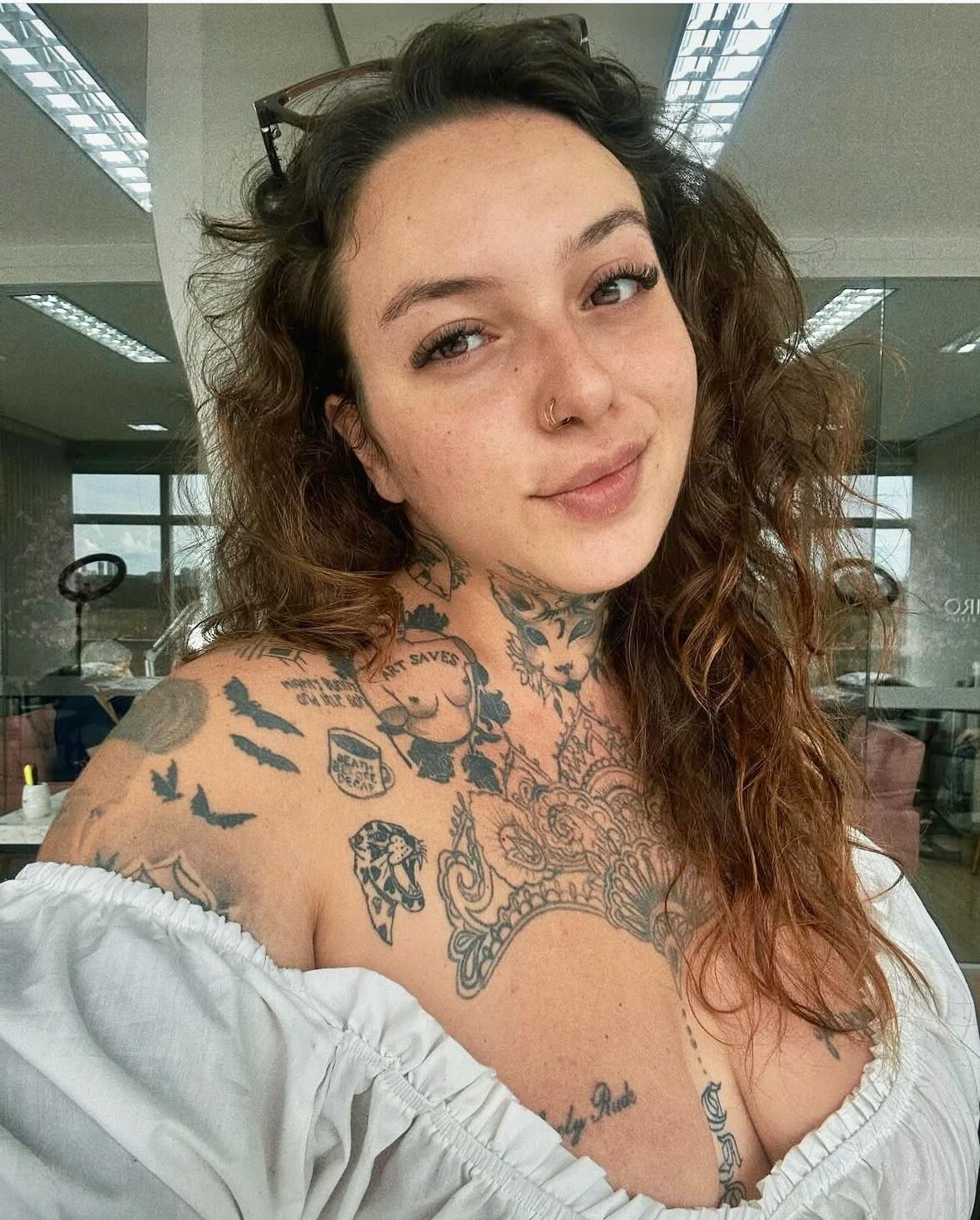 ルル巨大なお尻巨大なおっぱいブラジルの美しさBBWガールミックスショット