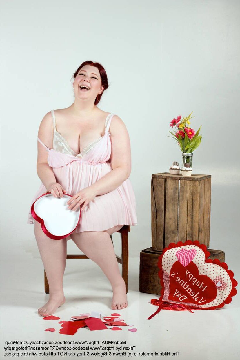 Beau modèle de taille plus nn