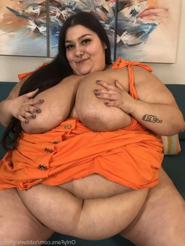 SSBBW Leighton