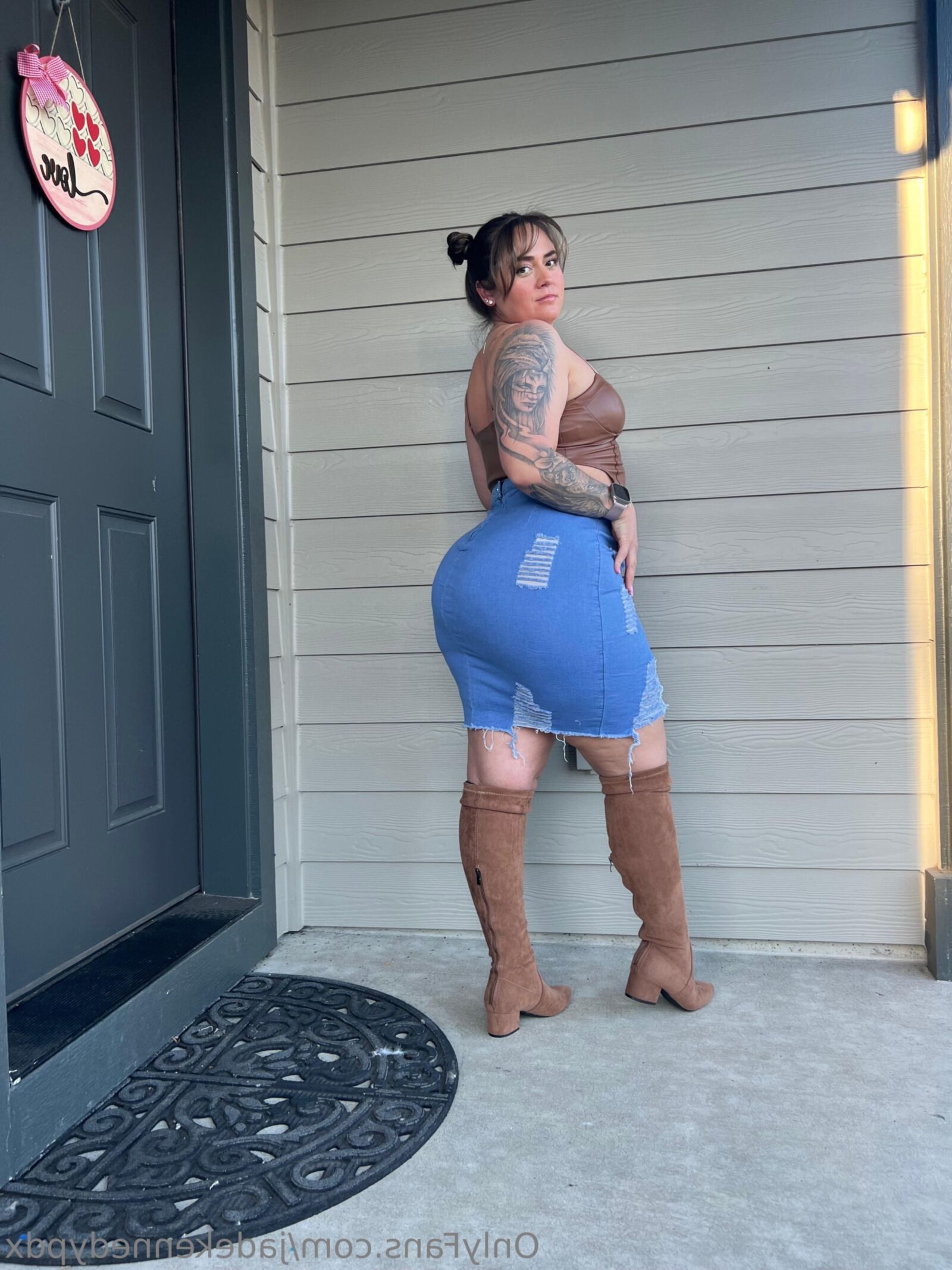 J K Huge Ass Small Tits Gorgeous BBW Nurse Mixed Hot Shots