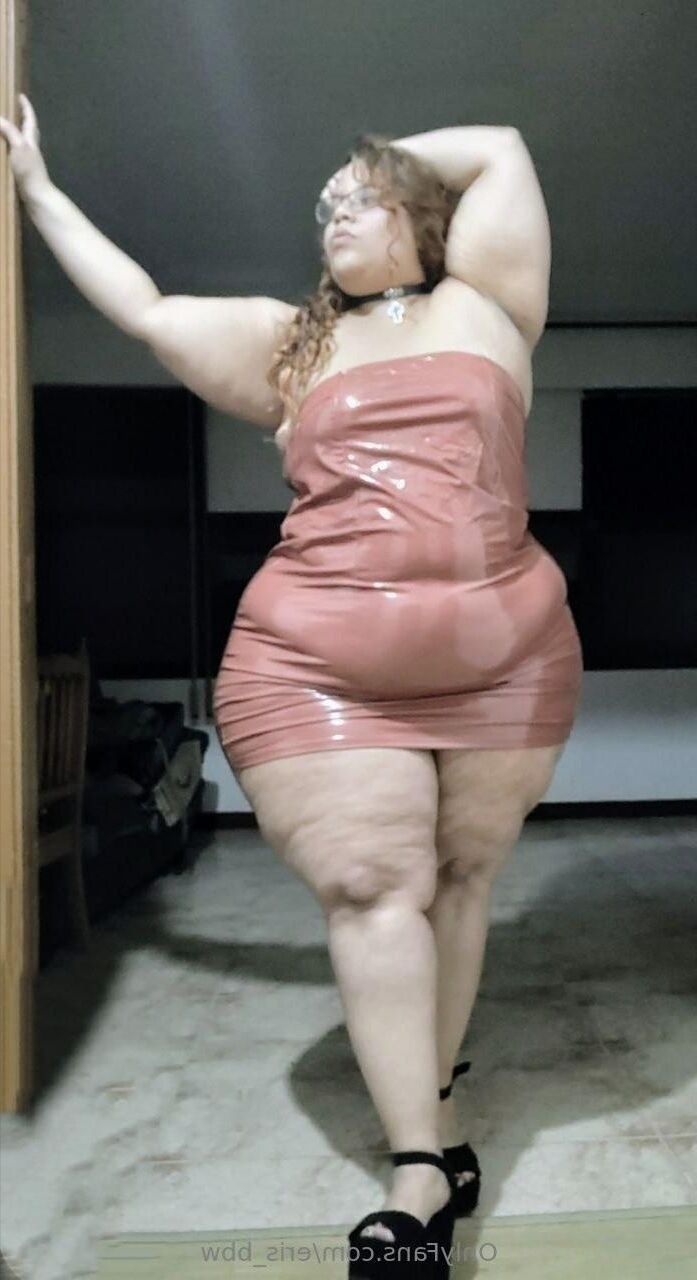 エリス巨大なお尻小さなおっぱいセクシーなラテン系BBWガールミックスホットショット