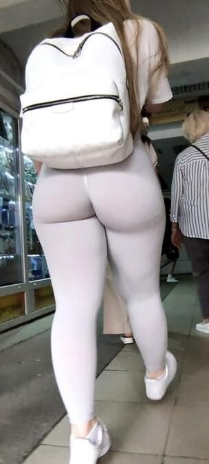 お尻の公開ディスプレイ