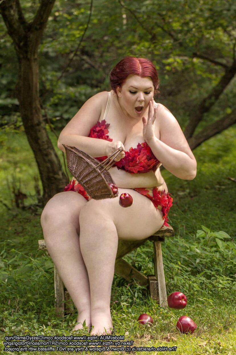 Beau modèle de taille plus nn