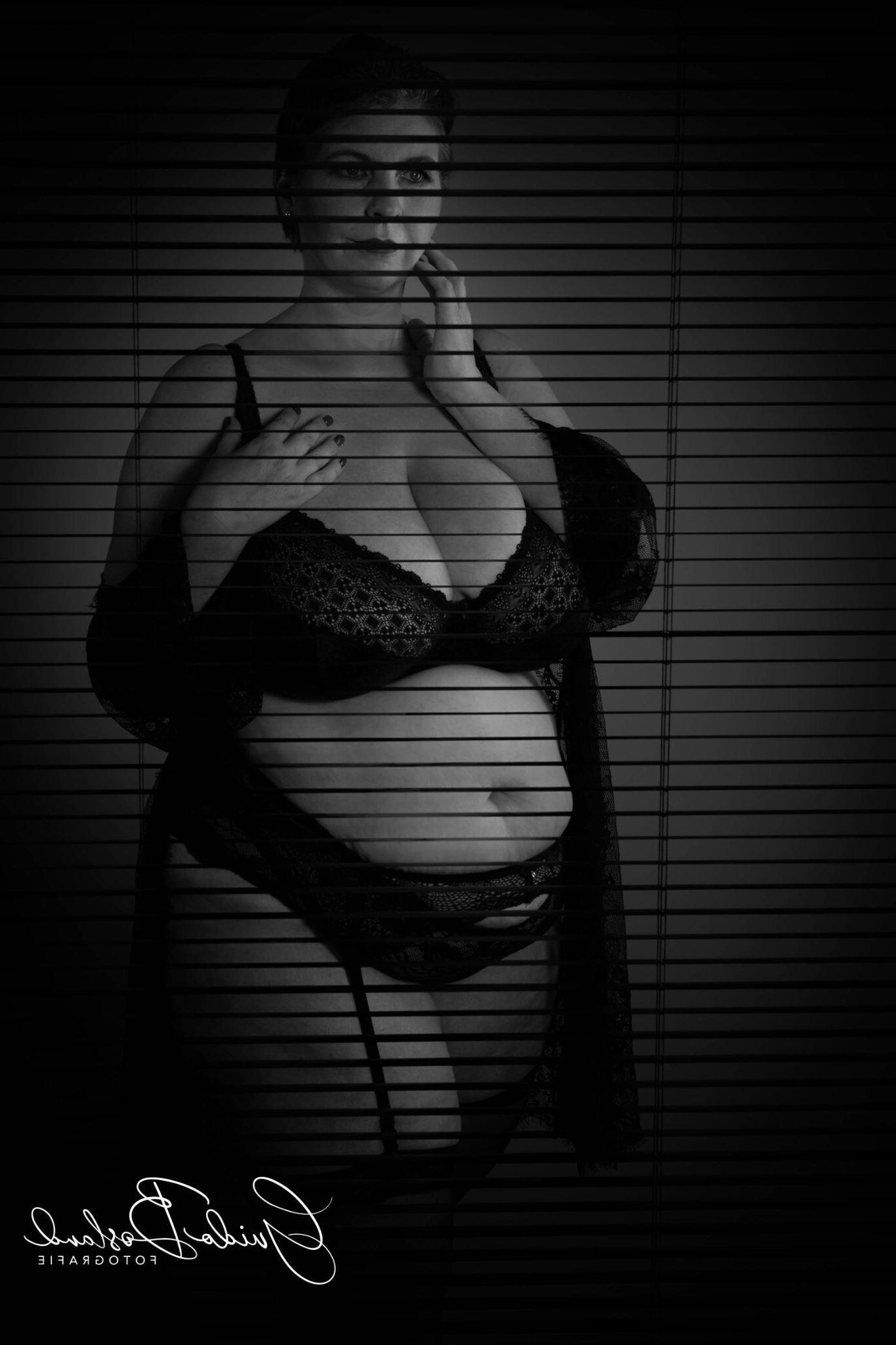 Sandra Huge Tits BBW Mature Model