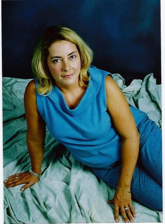 Chubby amateur Hotwife Paula