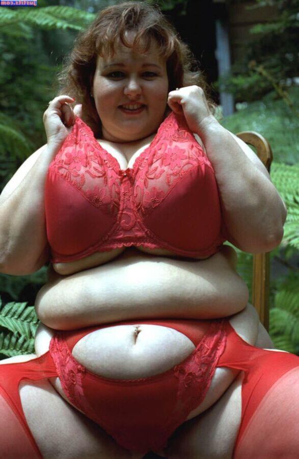 BBW Mel avec d'énormes seins flasques