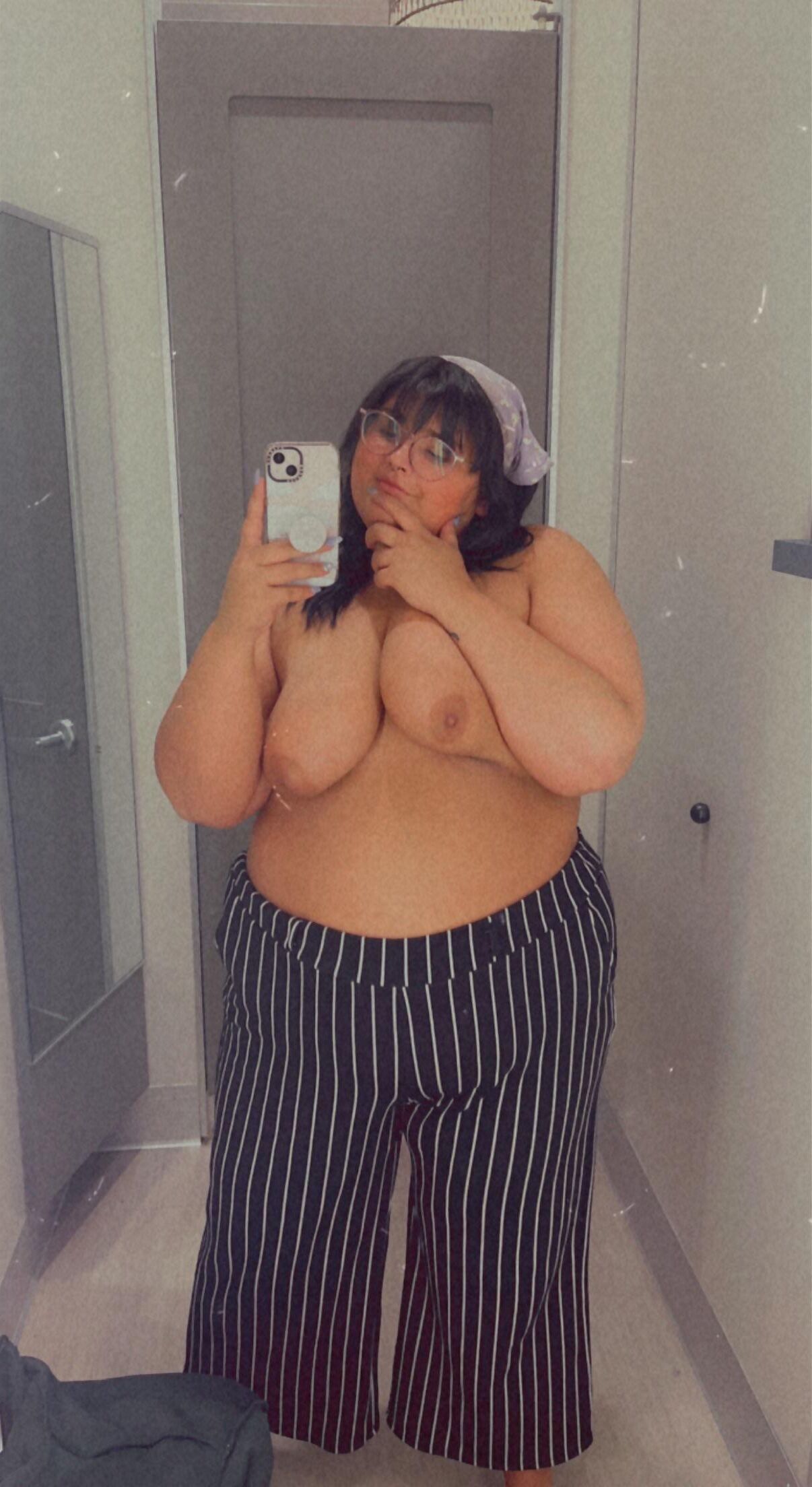 Très jolie brune bbw