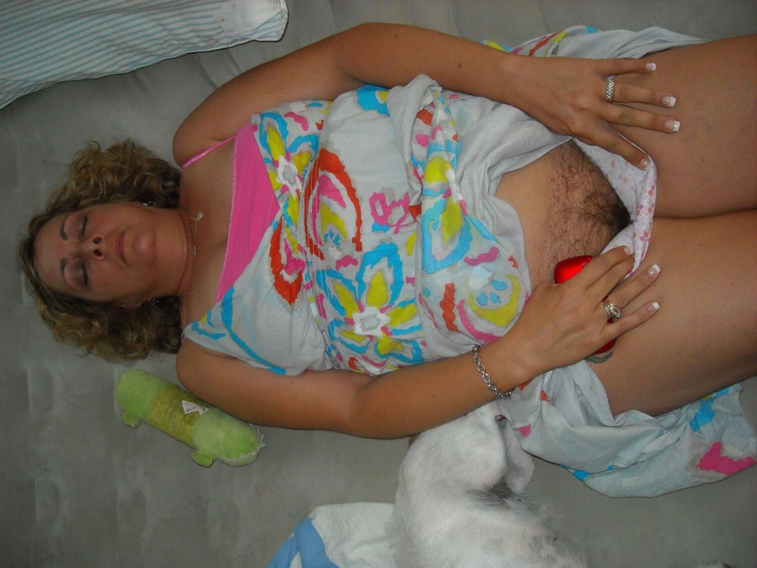 Chubby amateur Hotwife Paula
