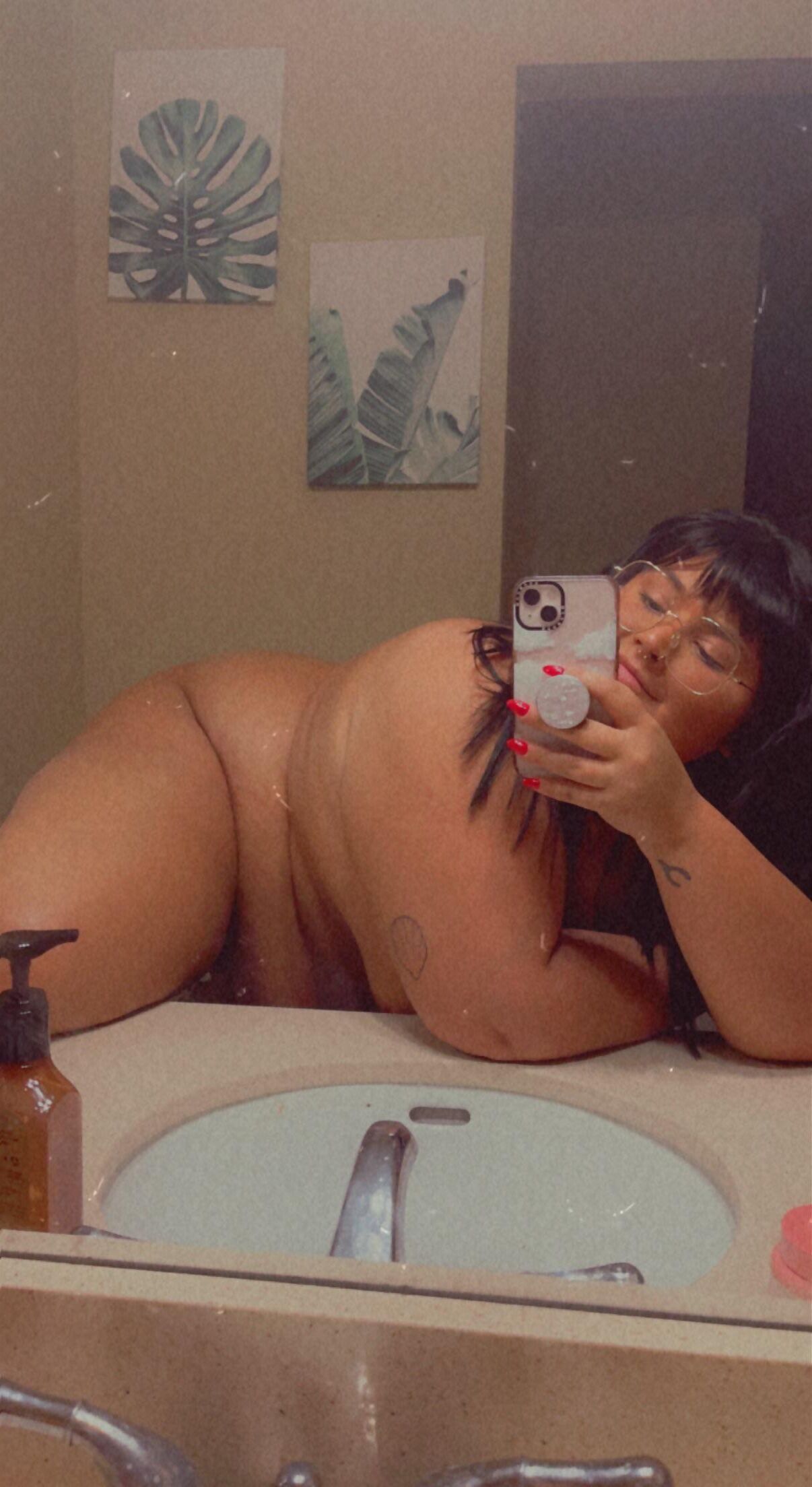 Très jolie brune bbw