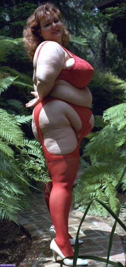 BBW Mel avec d'énormes seins flasques