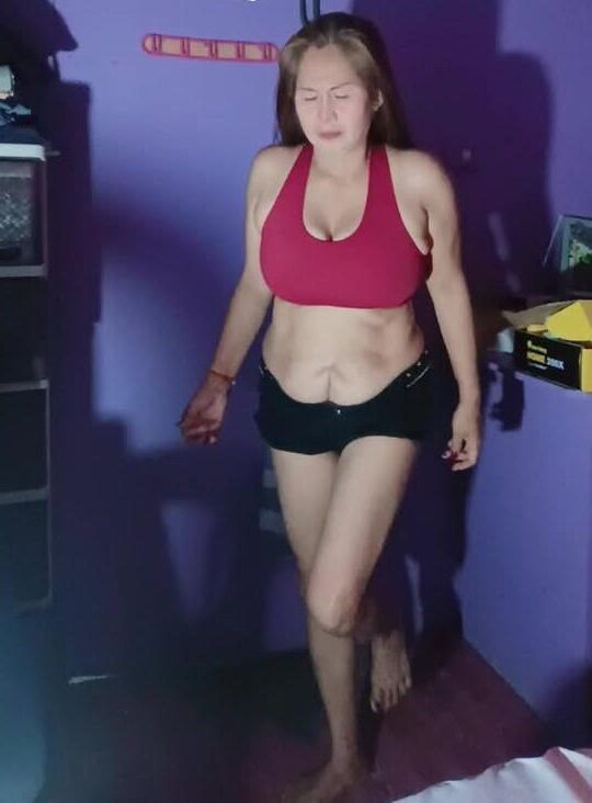 She still have her slappy belly