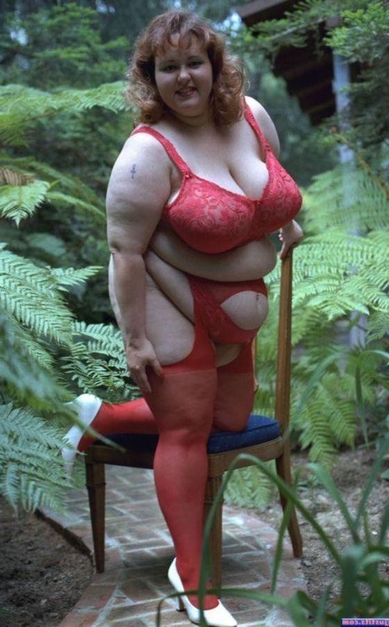 BBW Mel avec d'énormes seins flasques