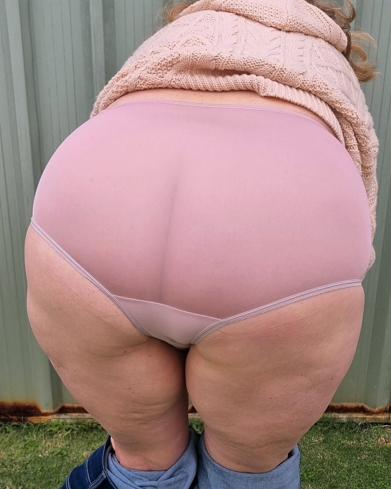 They post for your jerking pleasure ll