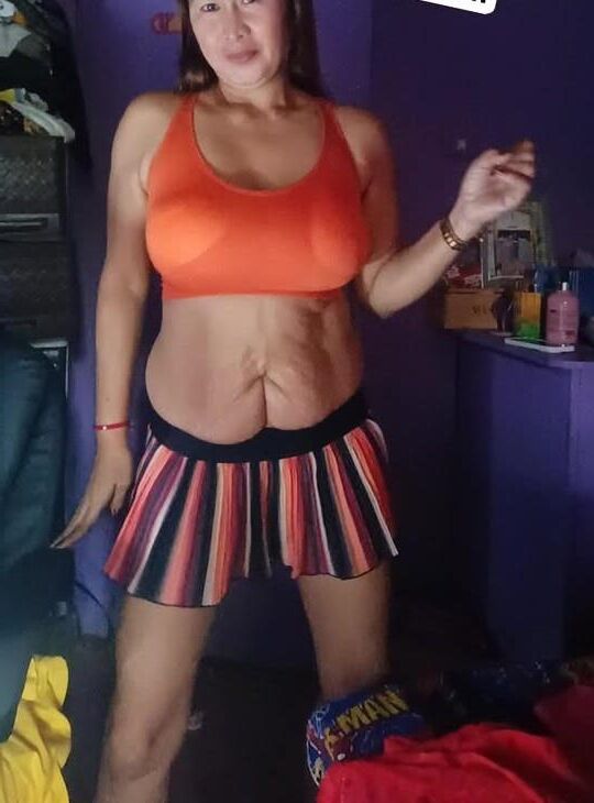 She still have her slappy belly