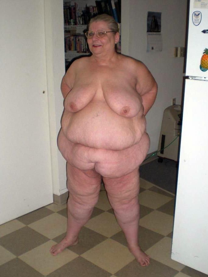 BBW GRANNY LINDA DOUBLE BELLY QUEEN