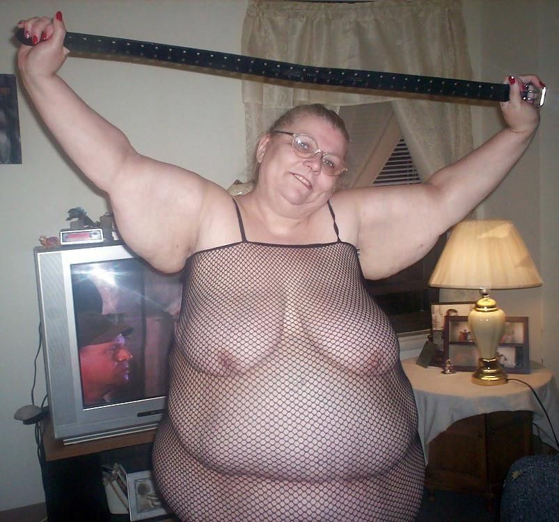 BBW GRANNY LINDA DOUBLE BELLY QUEEN