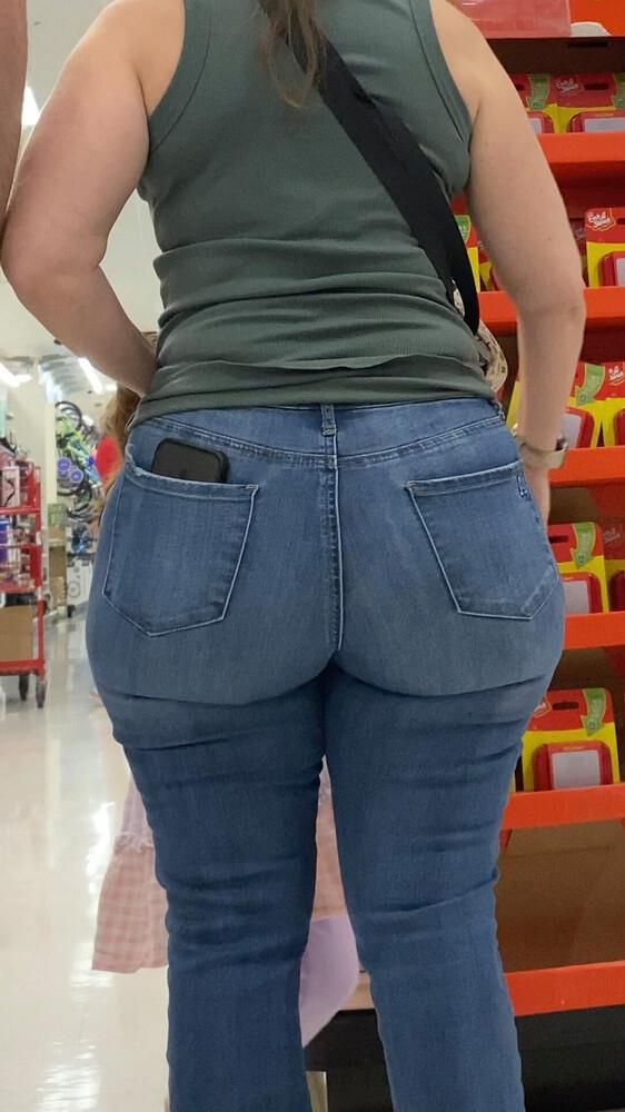 Public Displays of Ass 