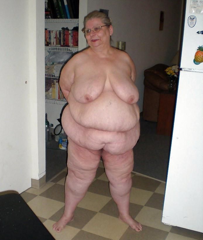 BBW GRANNY LINDA DOUBLE BELLY QUEEN